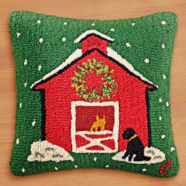 Chandler 4 Corners 18  Hooked Pillow, Christmas at the Barn Cheap