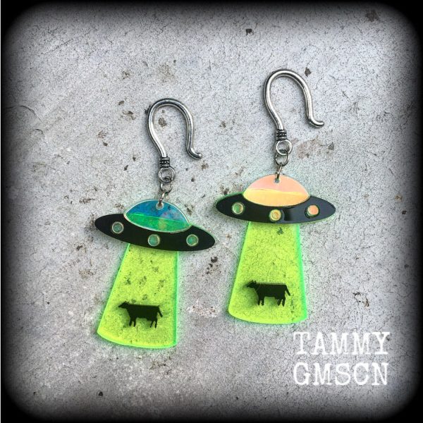 UFO earrings-Tunnel friendly earrings Fashion