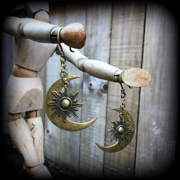 Esoteric sun and moon earrings-Ear hangers Hot on Sale