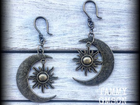 Esoteric sun and moon earrings-Ear hangers Hot on Sale