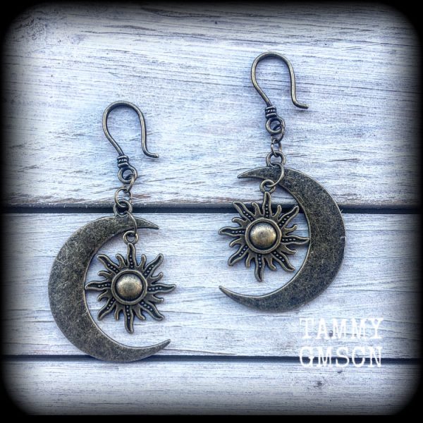 Esoteric sun and moon earrings-Ear hangers Hot on Sale