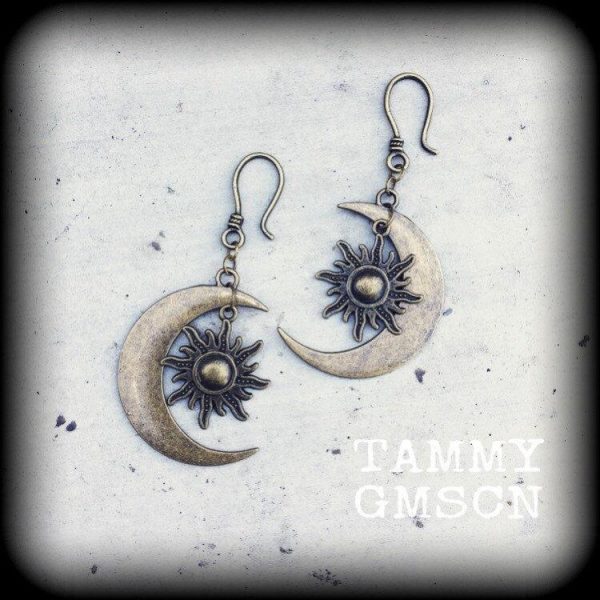 Esoteric sun and moon earrings-Ear hangers Hot on Sale